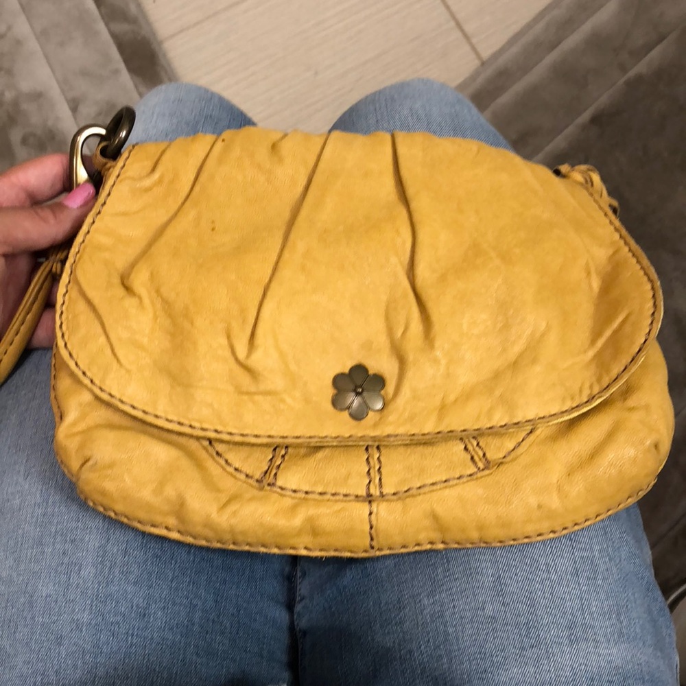 Lucky Brand yellow leather purse - Picture 2 of 7